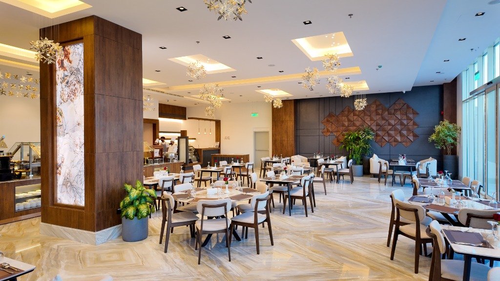 Lemars Restaurant Main Dining Hall